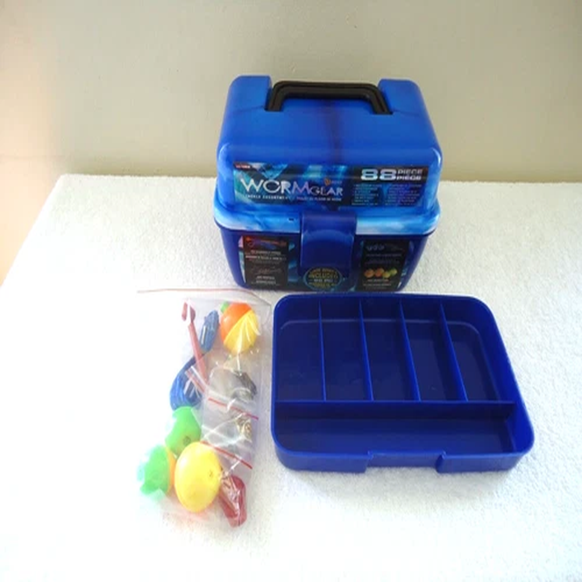 " NWT " South Bend Worm Gear Tackle Box With Tackle Asst. " GREAT GIFT ITEM "